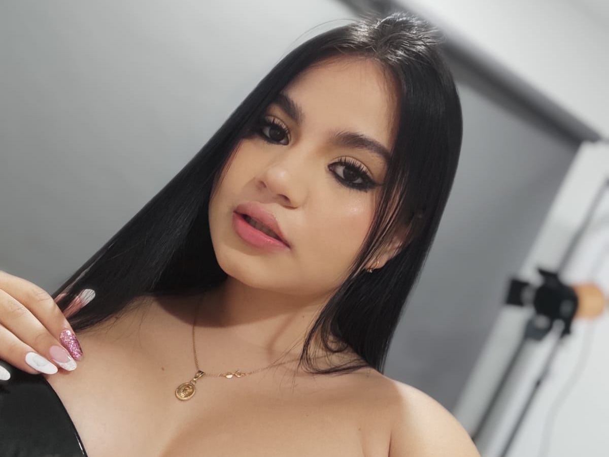 AllisonHernandez profilbild på webbkameramodell