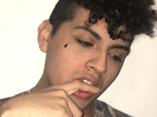 MaximWest profilbild pÄ webbkameramodell