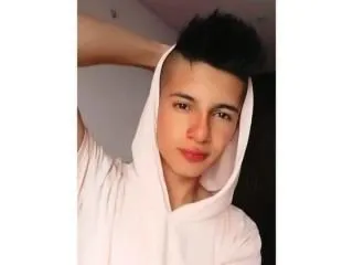 Image de profil du modèle de webcam yeick00yaiden