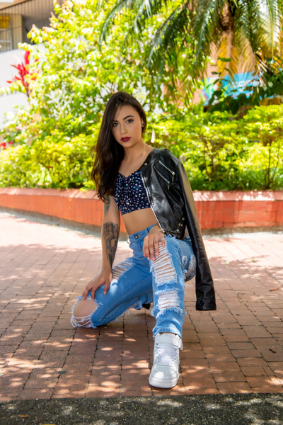 Performer SaarahBlue Photo 10