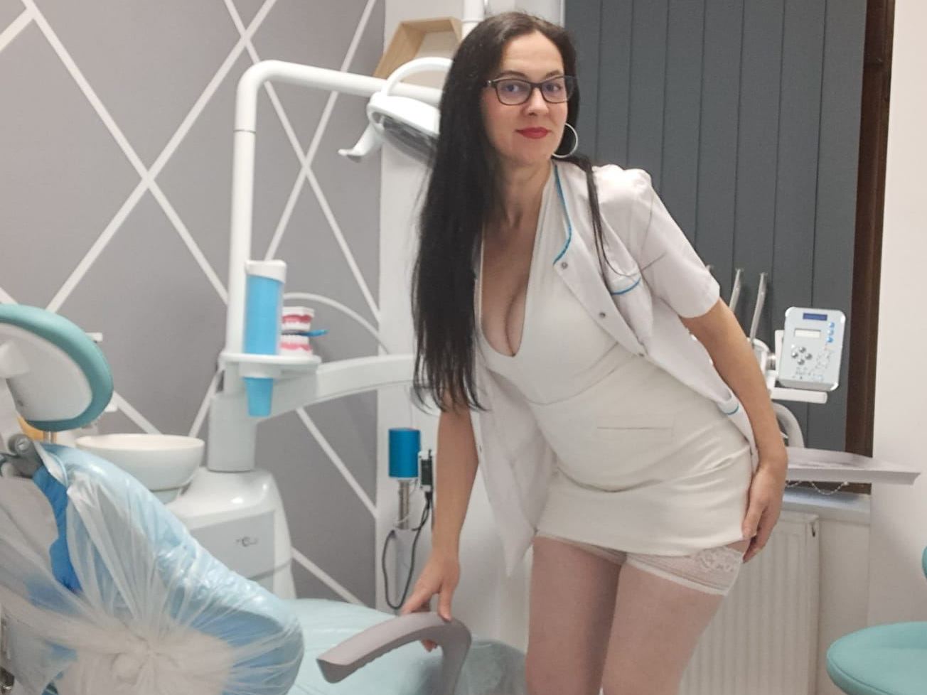 Imagen de perfil de modelo de cámara web de VIVIANNNAx