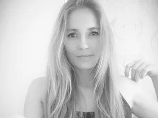IzuryBlonde immagine del profilo del modello di cam