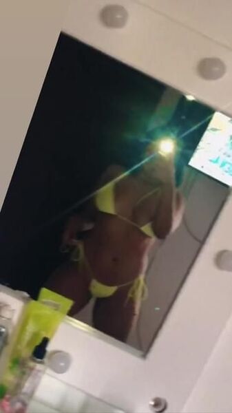 Performer GabyBlanco Photo 1