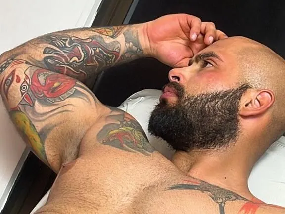 Imagen de perfil de modelo de cámara web de LatiinLovers