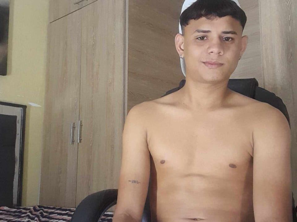 LatinoHotSexx profielfoto van cam model 