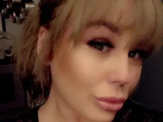 allyoureyesonme profielfoto van cam model