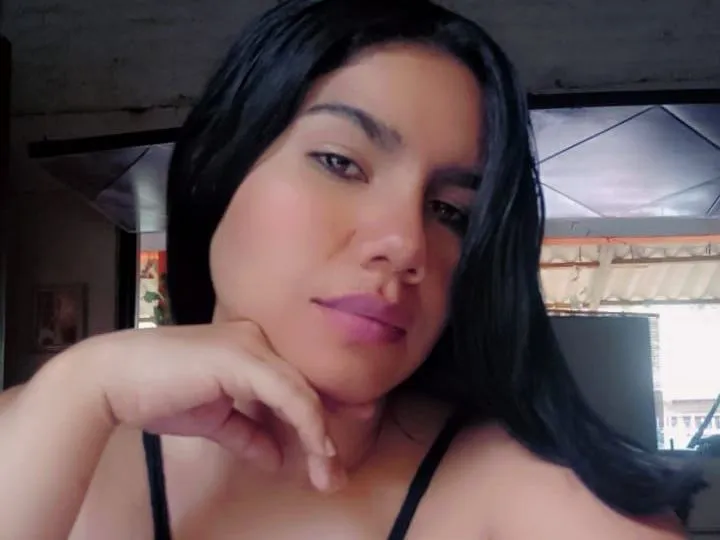 AdelinaCortez immagine del profilo del modello di cam
