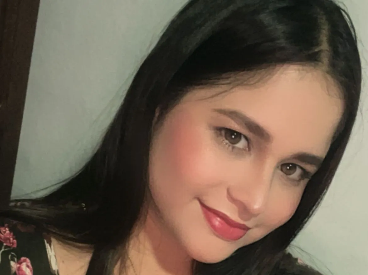 EllyBelton profielfoto van cam model