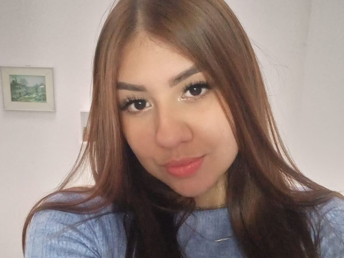 Imagen de perfil de modelo de cámara web de hannalovelyy