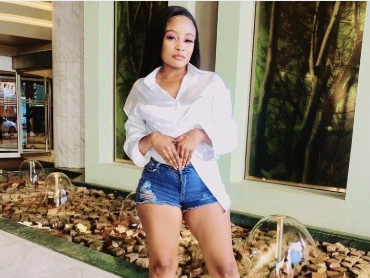 SexyDee025 profilbild på webbkameramodell