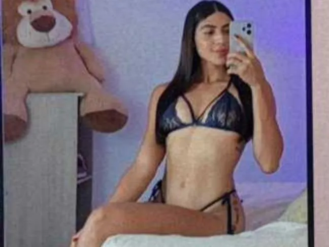 Image de profil du modèle de webcam BADinfluencer1525