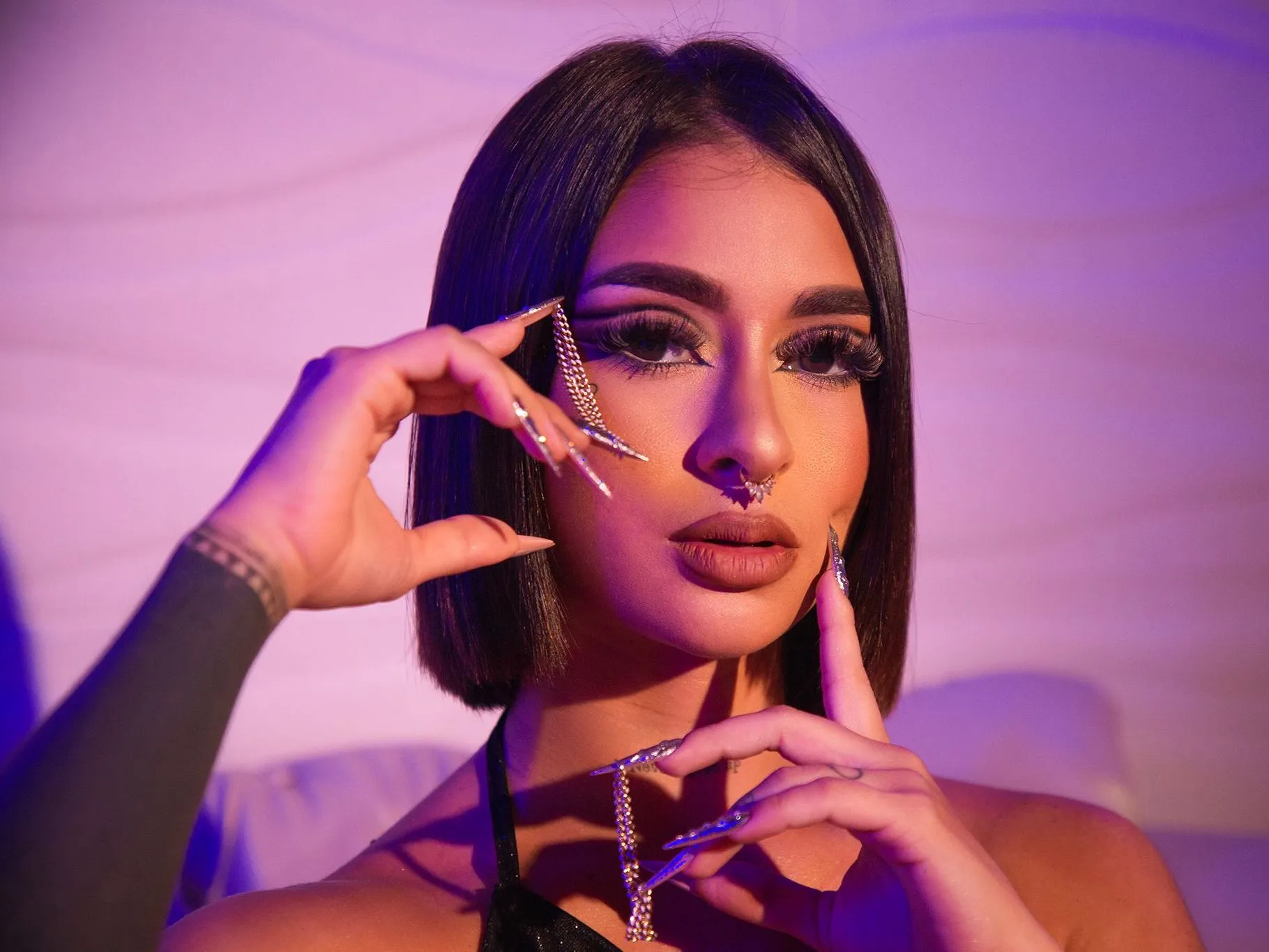 AliciaOwen profilbild på webbkameramodell