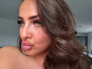 Image de profil du modèle de webcam Sashalouuise