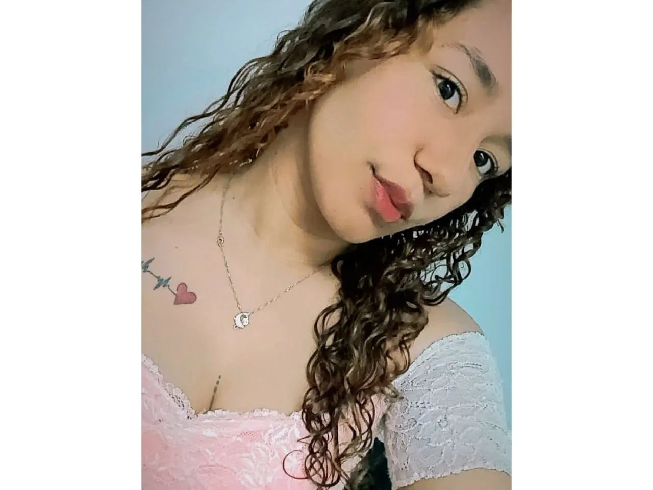 Imagen de perfil de modelo de cámara web de marenarousse303av