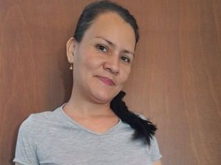 Foto de perfil de modelo de webcam de Myndi