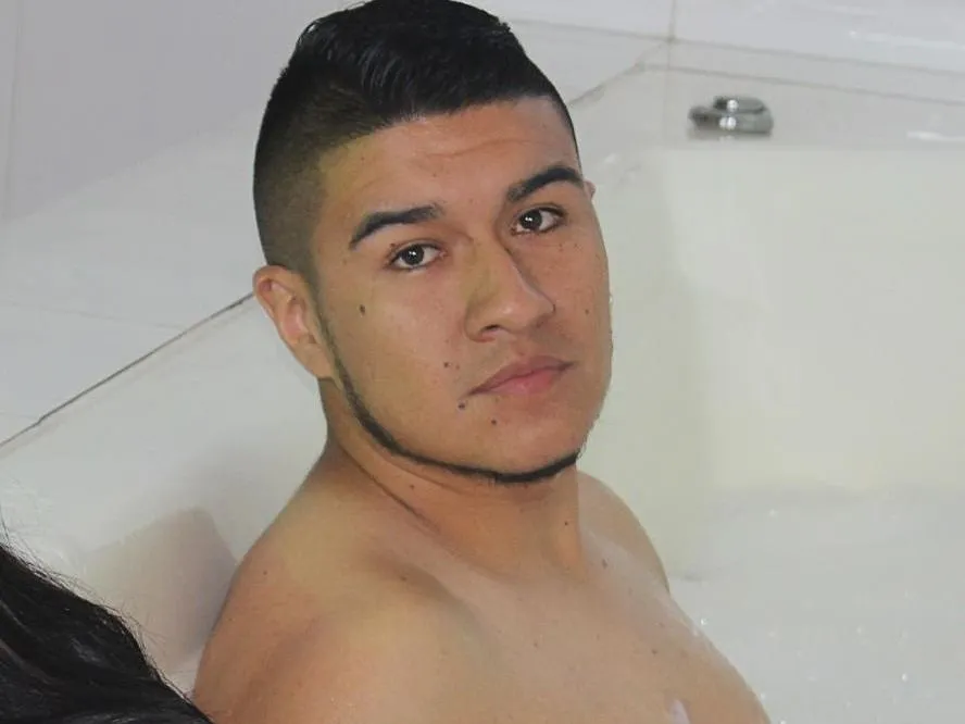 CrisEvan profilbild på webbkameramodell