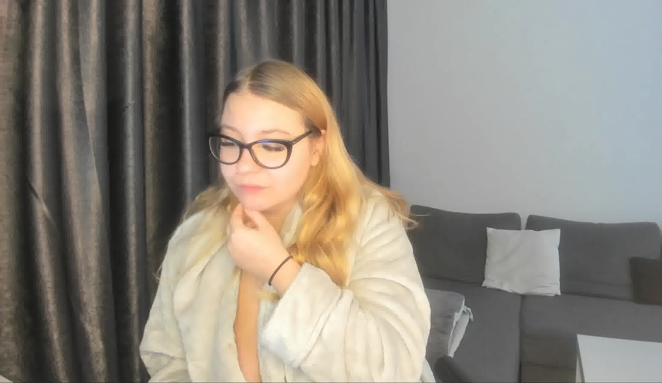 Artiest GirlNextDoorLX Video 1