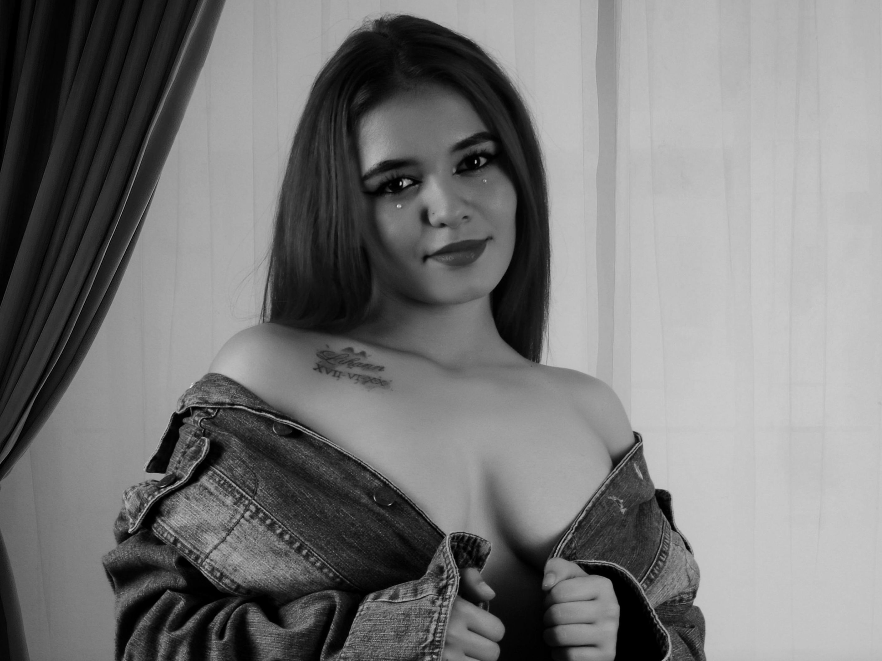 Imagen de perfil de modelo de cámara web de aradasmith33