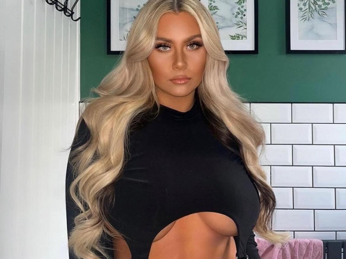 PlayfulBlondeRosie profilbild på webbkameramodell 