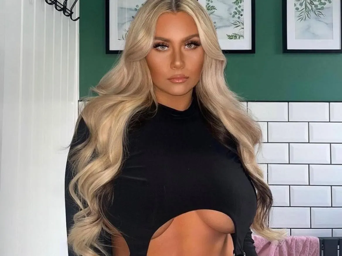 PlayfulBlondeRosie profilbild på webbkameramodell