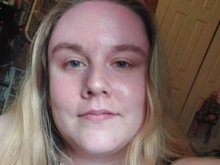 TokerQueen97 profilbild på webbkameramodell