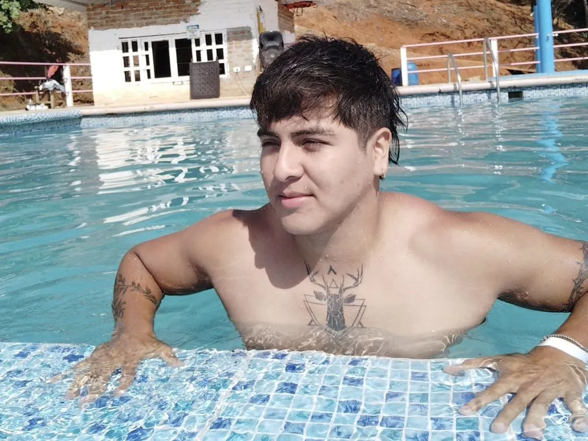 AllenSmit profielfoto van cam model