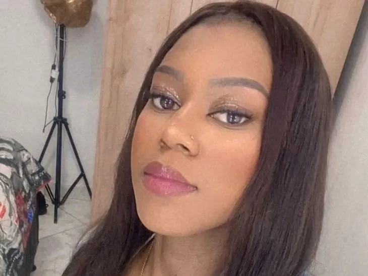 Imagen de perfil de modelo de cámara web de KristalDubois