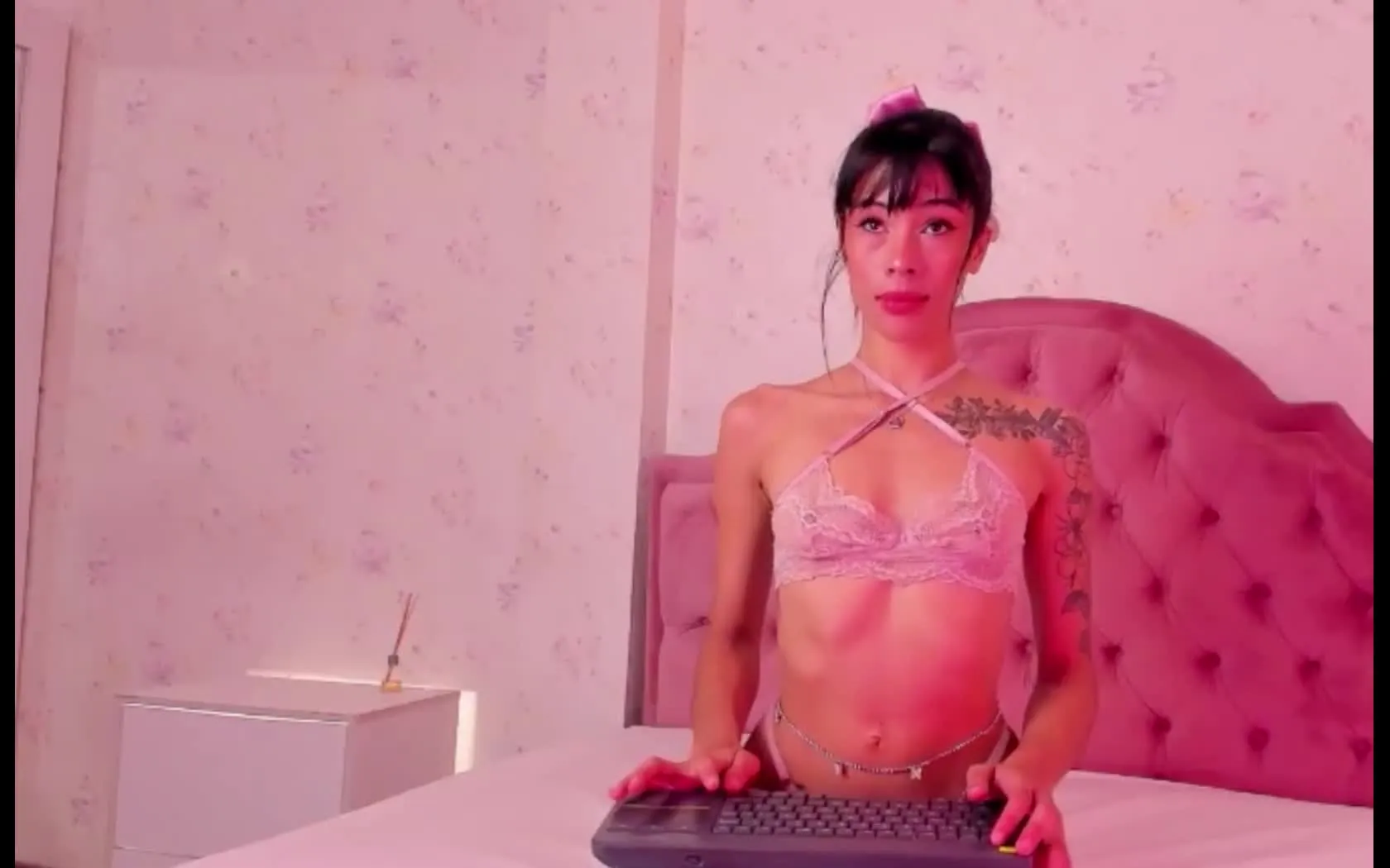 Artista SaraHiltonn Video 1