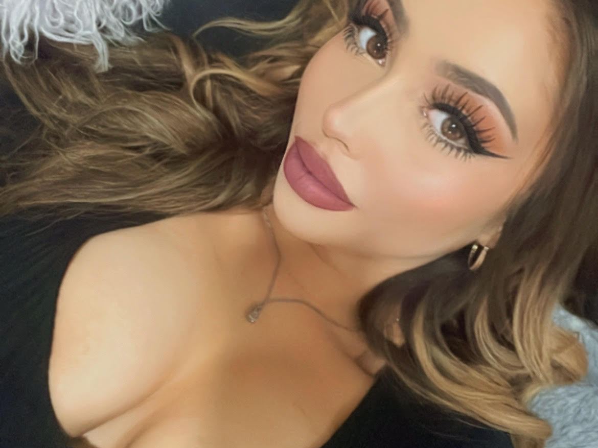 Imagen de perfil de modelo de cámara web de AlaskanIceQueen
