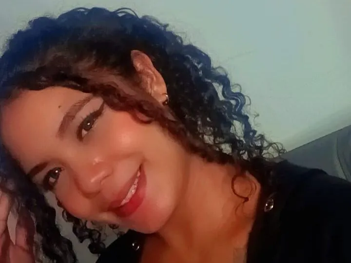 Imagen de perfil de modelo de cámara web de GreyMarii