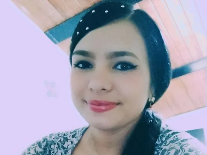 Imagen de perfil de modelo de cámara web de LorenRusso