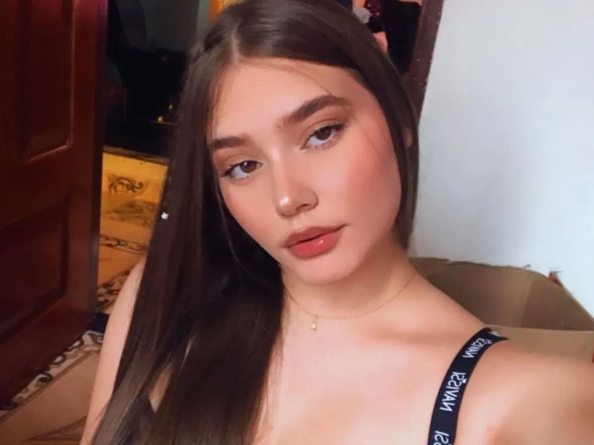 AmberrYoung profilbild på webbkameramodell