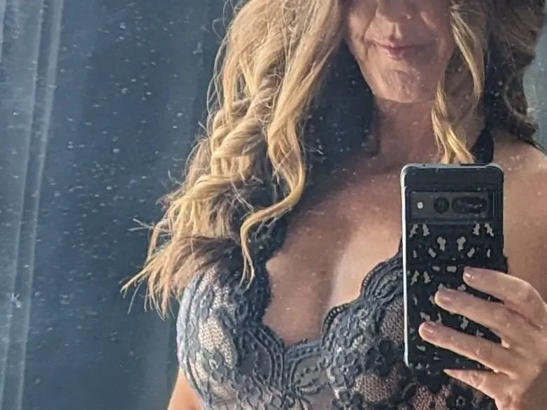 Imagen de perfil de modelo de cámara web de UtahMilf