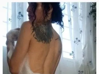 Image de profil du modèle de webcam Aryaambrosia