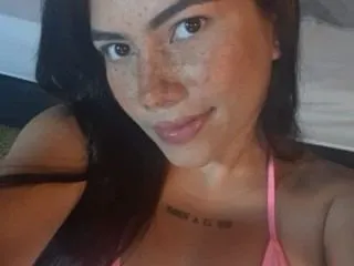 MadiissonWhite profilbild på webbkameramodell