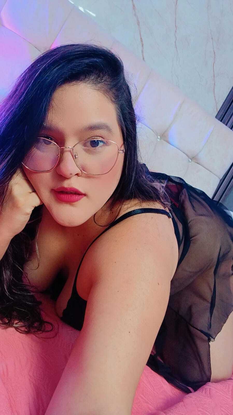 Performer OlivaFoxx19 Photo 4