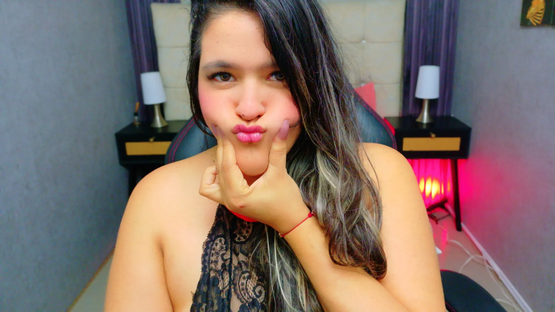 Performer OlivaFoxx19 Photo 12