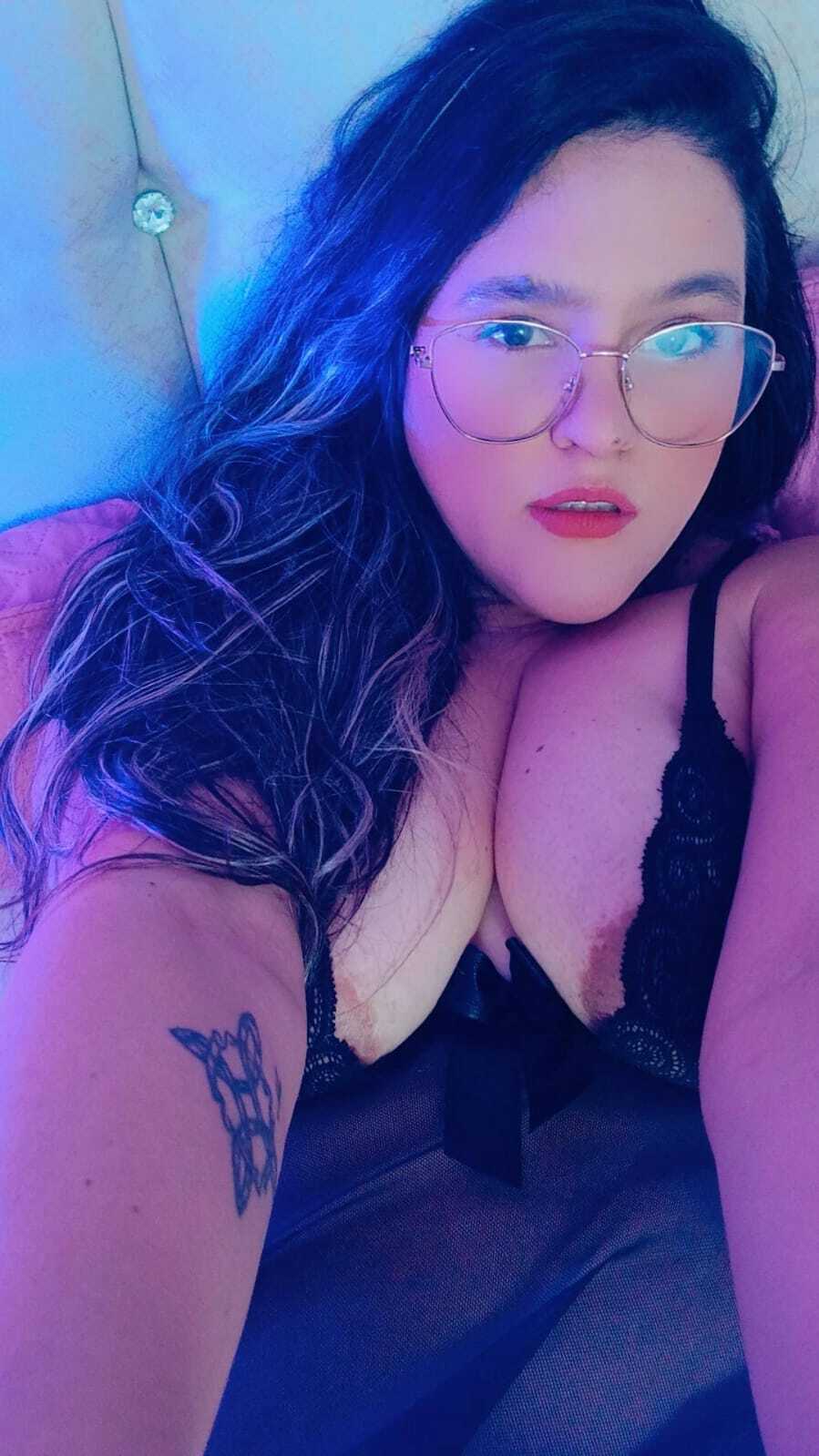 Performer OlivaFoxx19 Photo 1