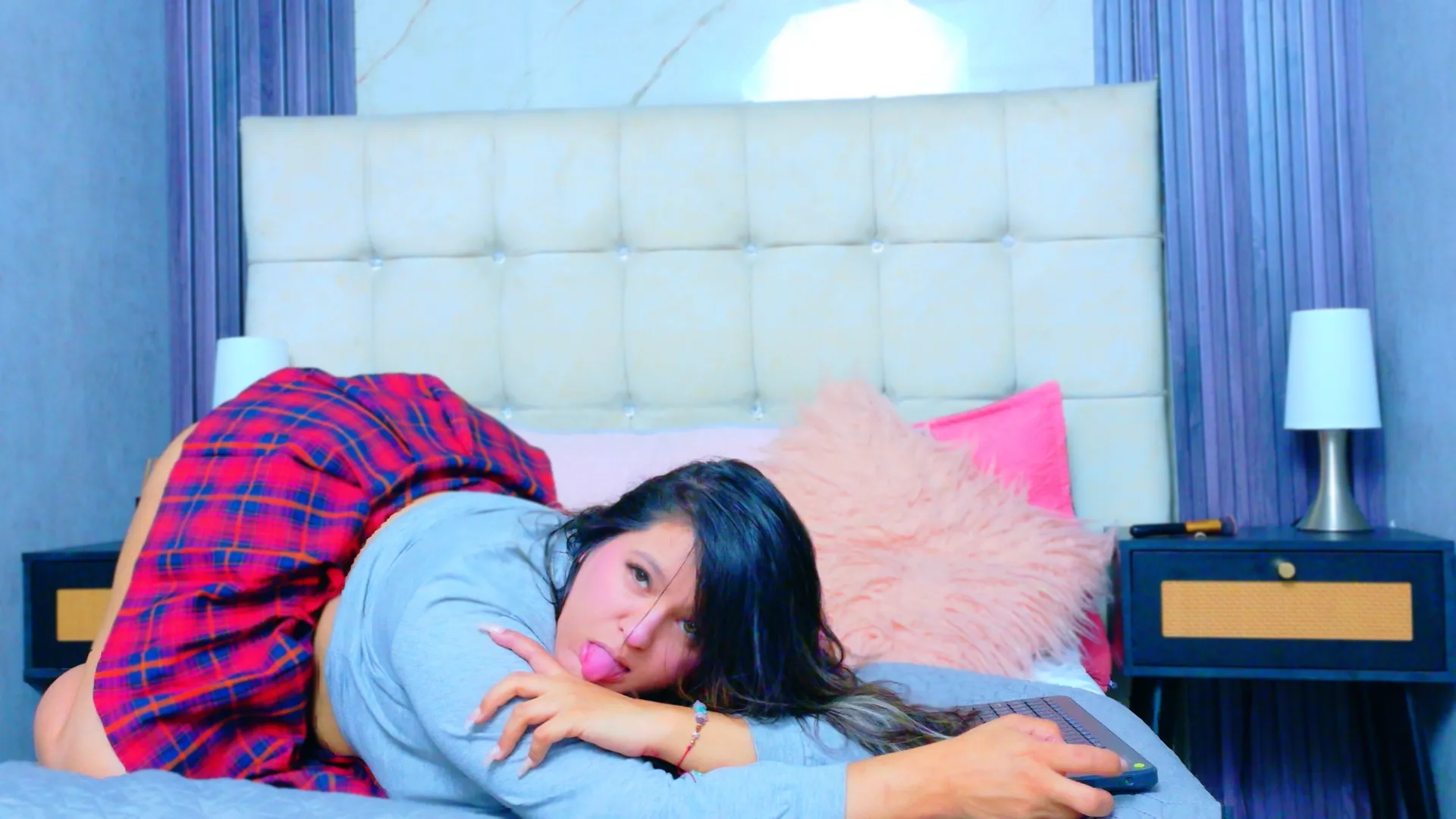 Performer OlivaFoxx19 Photo 7