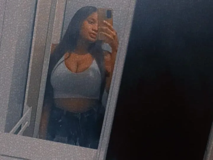 NaomiJuns profielfoto van cam model