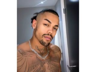 Imagen de perfil de modelo de cámara web de BigBullyy