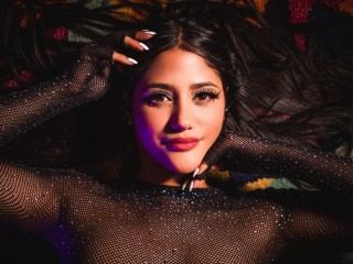 Imagen de perfil de modelo de cámara web de AssAnny