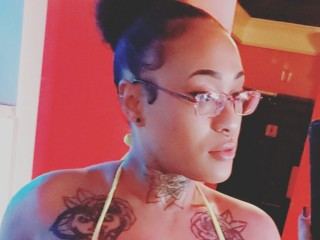 SinnKnightlyyy profilbild på webbkameramodell