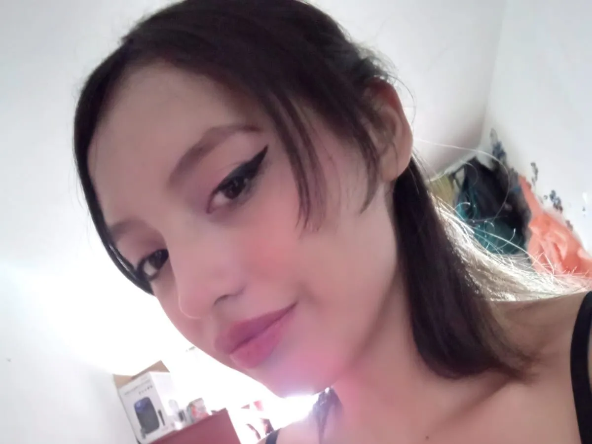 Foto de perfil de modelo de webcam de marianymanu303av