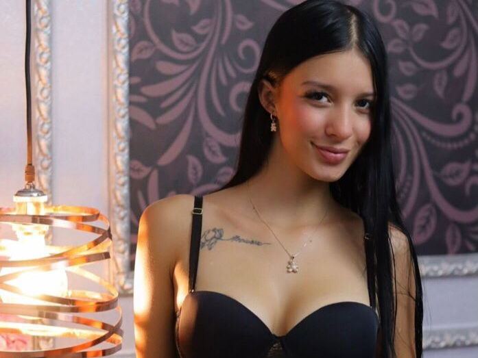 Imagen de perfil de modelo de cámara web de Khloeflowwer