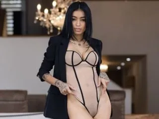 alexabellucii profilbild på webbkameramodell