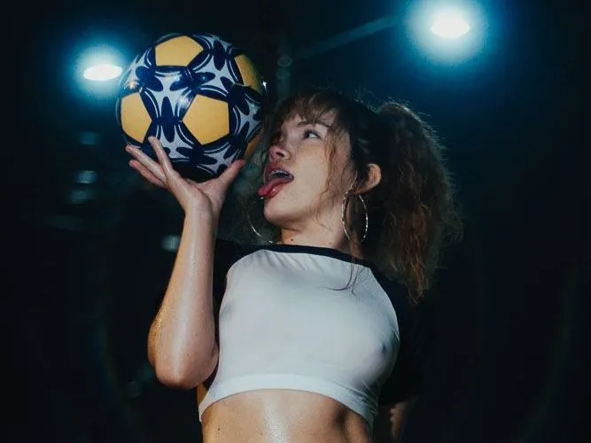 AngelaCortess profilbild på webbkameramodell