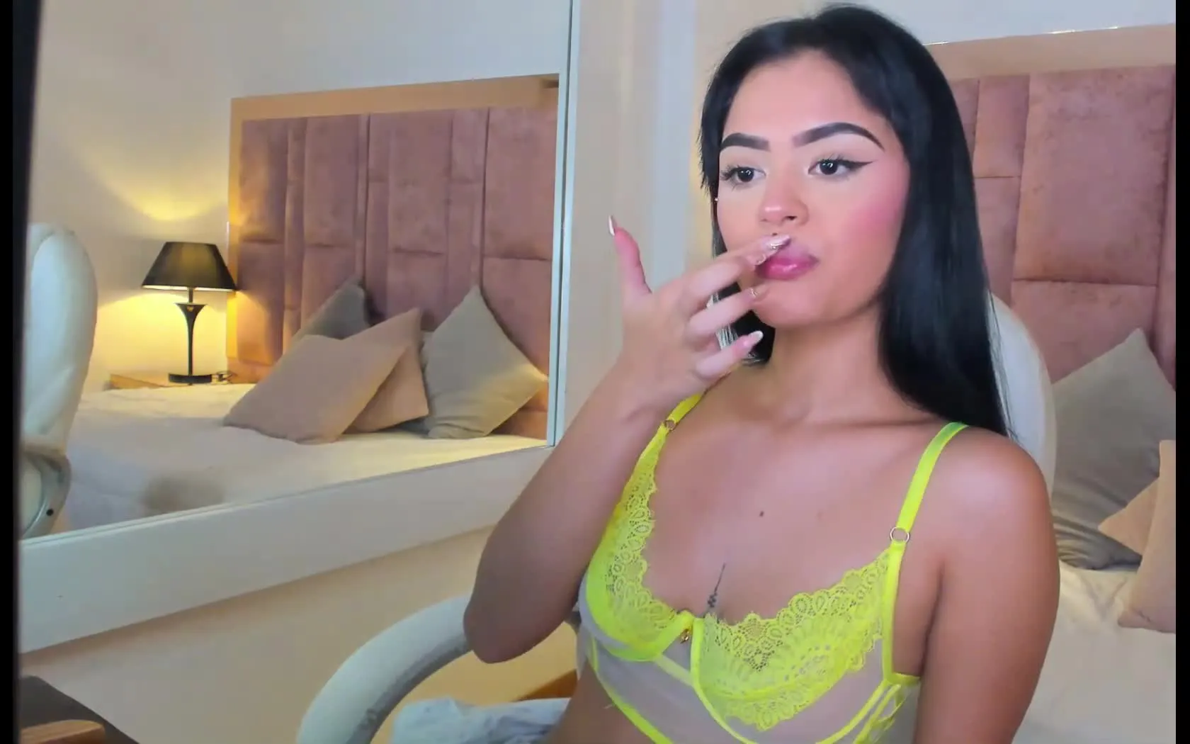 Intérprete MaddieWhite Video 1