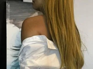 Image de profil du modèle de webcam LunaFord