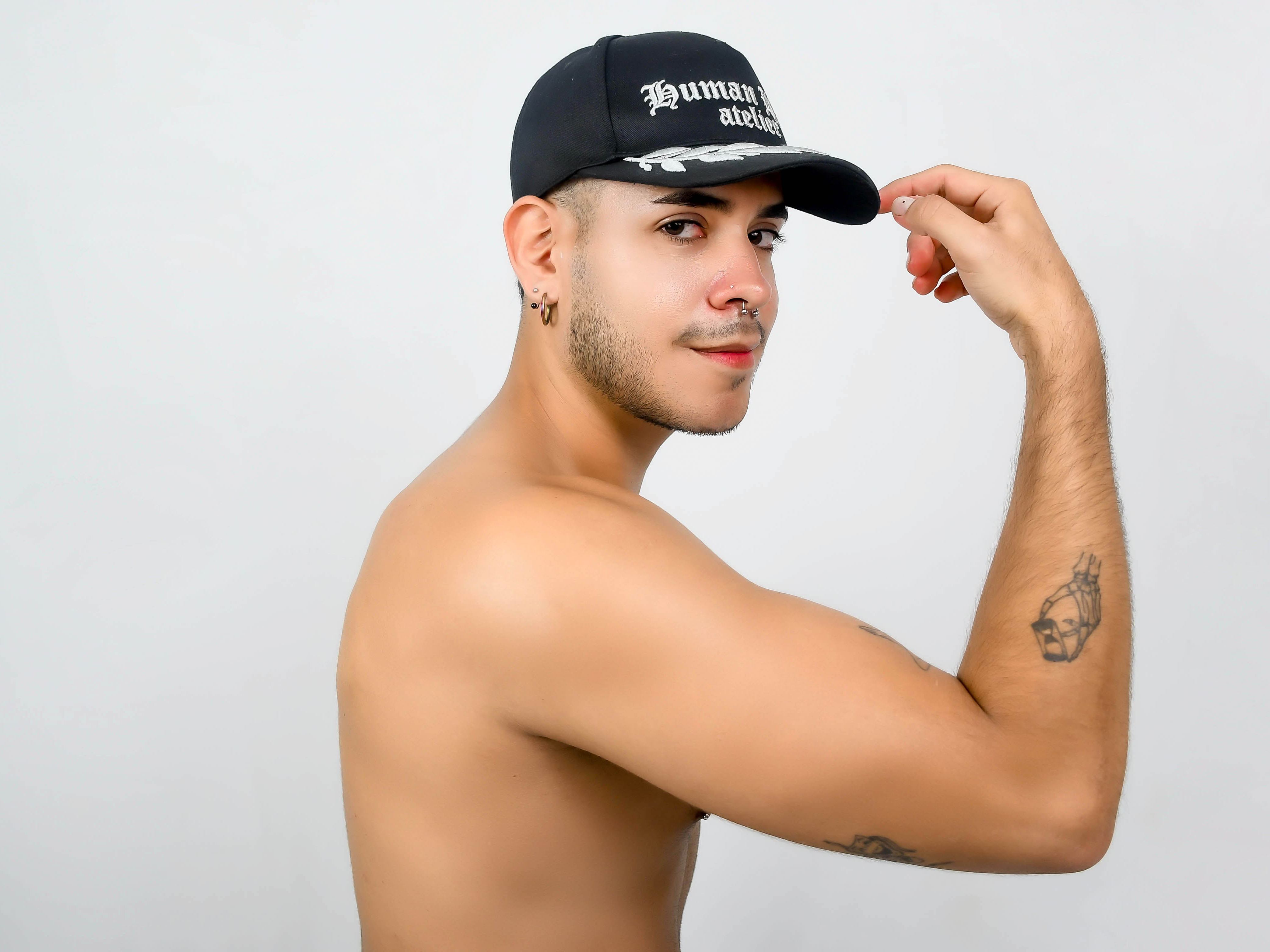Foto de perfil de modelo de webcam de CharlieZaur